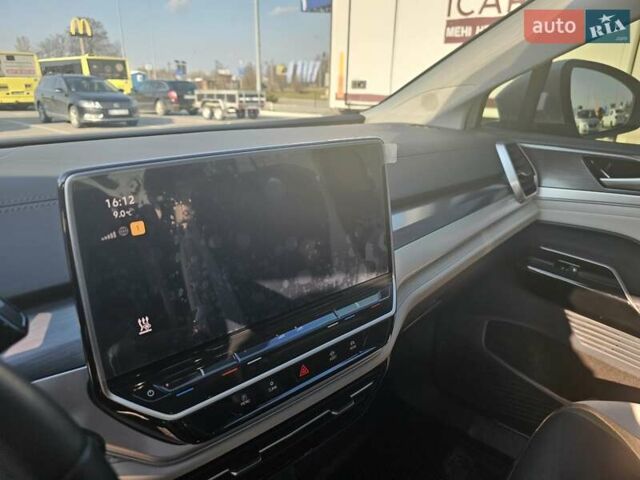 Белый Фольксваген ID.6 Crozz, объемом двигателя 0 л и пробегом 46 тыс. км за 27000 $, фото 17 на Automoto.ua