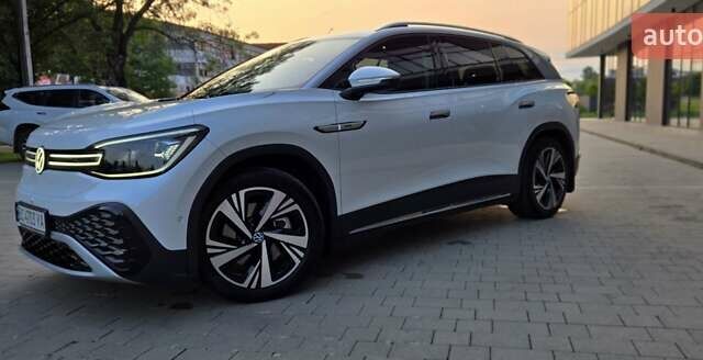 Білий Фольксваген ID.6 Crozz, об'ємом двигуна 0 л та пробігом 27 тис. км за 29500 $, фото 1 на Automoto.ua