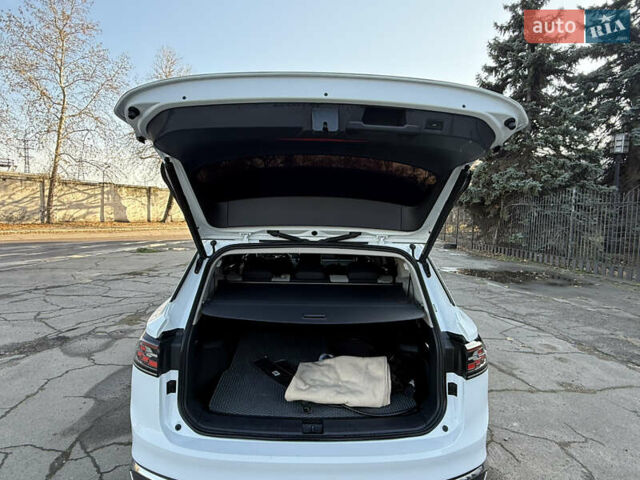 Белый Фольксваген ID.6 Crozz, объемом двигателя 0 л и пробегом 64 тыс. км за 26500 $, фото 23 на Automoto.ua