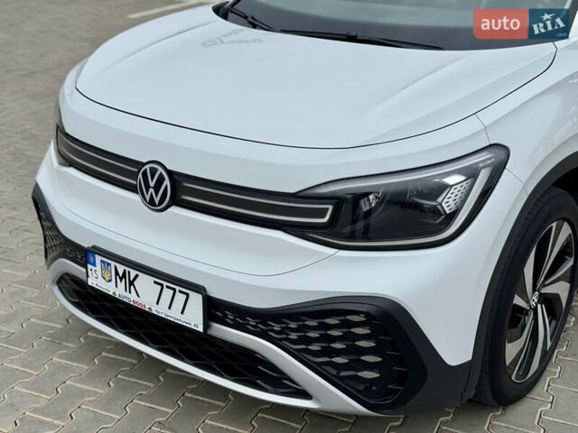 Білий Фольксваген ID.6 Crozz, об'ємом двигуна 0 л та пробігом 63 тис. км за 25999 $, фото 5 на Automoto.ua