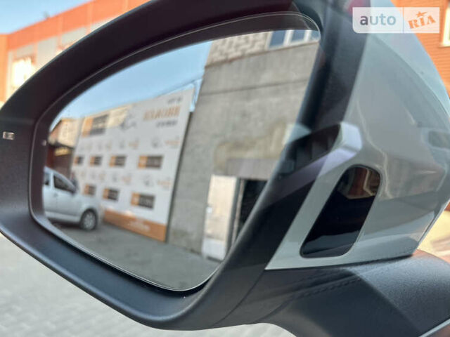 Белый Фольксваген ID.6 Crozz, объемом двигателя 0 л и пробегом 41 тыс. км за 34000 $, фото 85 на Automoto.ua