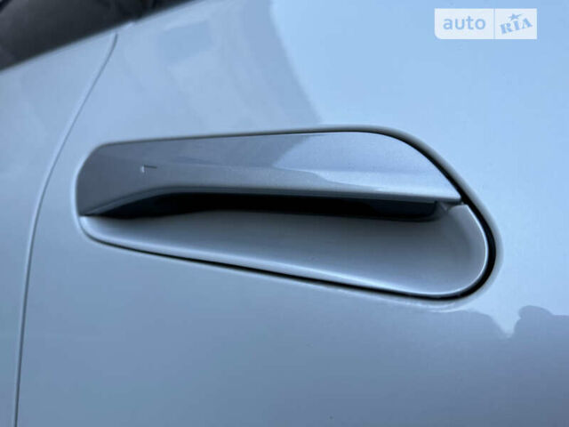 Белый Фольксваген ID.6 Crozz, объемом двигателя 0 л и пробегом 41 тыс. км за 34000 $, фото 17 на Automoto.ua