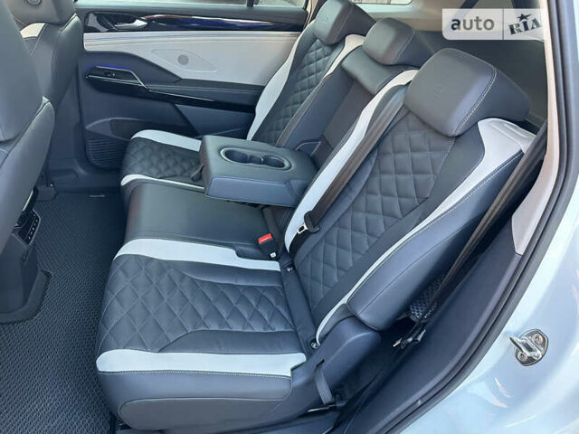 Белый Фольксваген ID.6 Crozz, объемом двигателя 0 л и пробегом 41 тыс. км за 34000 $, фото 57 на Automoto.ua