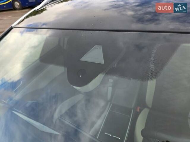 Белый Фольксваген ID.6 Crozz, объемом двигателя 0 л и пробегом 25 тыс. км за 31500 $, фото 6 на Automoto.ua