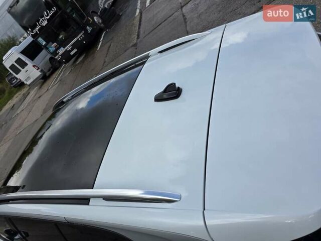 Белый Фольксваген ID.6 Crozz, объемом двигателя 0 л и пробегом 25 тыс. км за 31500 $, фото 3 на Automoto.ua