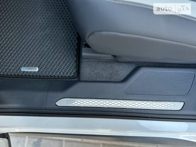 Белый Фольксваген ID.6 Crozz, объемом двигателя 0 л и пробегом 41 тыс. км за 34000 $, фото 86 на Automoto.ua