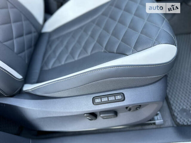 Белый Фольксваген ID.6 Crozz, объемом двигателя 0 л и пробегом 41 тыс. км за 34000 $, фото 73 на Automoto.ua