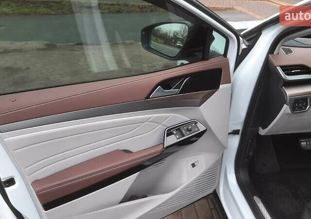 Білий Фольксваген ID.6 Crozz, об'ємом двигуна 0 л та пробігом 25 тис. км за 32000 $, фото 13 на Automoto.ua