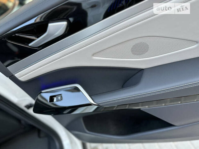 Белый Фольксваген ID.6 Crozz, объемом двигателя 0 л и пробегом 41 тыс. км за 34000 $, фото 69 на Automoto.ua