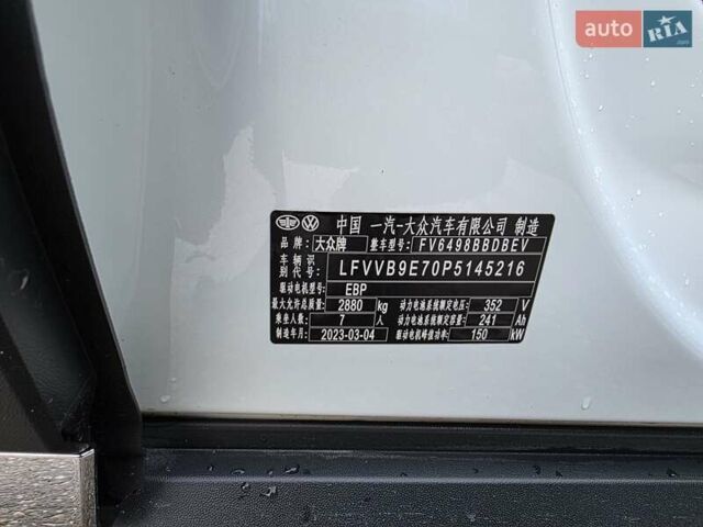 Белый Фольксваген ID.6 Crozz, объемом двигателя 0 л и пробегом 25 тыс. км за 31500 $, фото 13 на Automoto.ua