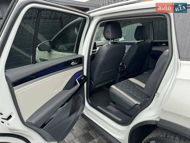 Белый Фольксваген ID.6 Crozz, объемом двигателя 0 л и пробегом 33 тыс. км за 30000 $, фото 8 на Automoto.ua