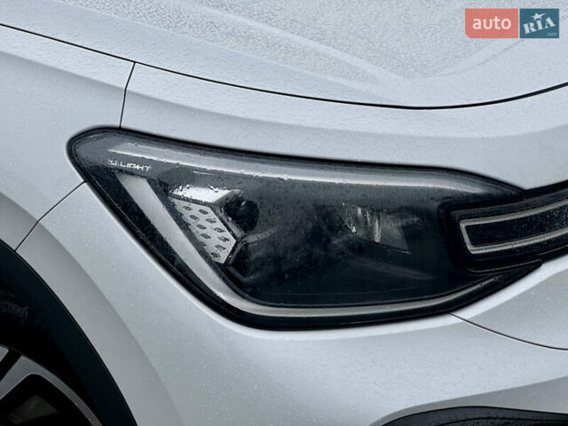 Білий Фольксваген ID.6 Crozz, об'ємом двигуна 0 л та пробігом 22 тис. км за 28497 $, фото 4 на Automoto.ua