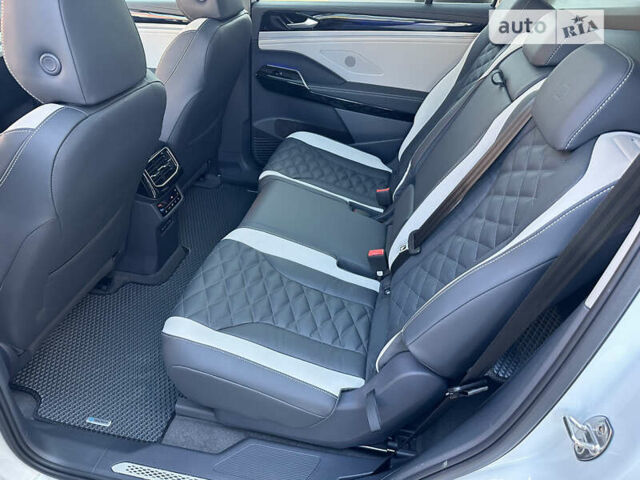 Белый Фольксваген ID.6 Crozz, объемом двигателя 0 л и пробегом 41 тыс. км за 34000 $, фото 54 на Automoto.ua