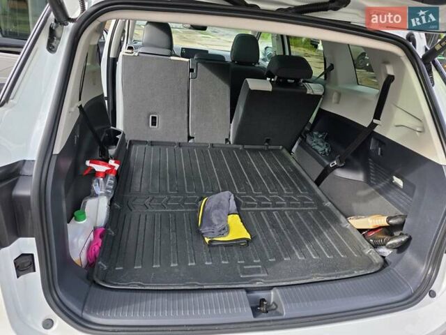 Белый Фольксваген ID.6 Crozz, объемом двигателя 0 л и пробегом 25 тыс. км за 31500 $, фото 19 на Automoto.ua