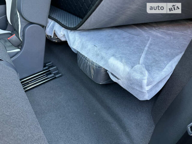 Белый Фольксваген ID.6 Crozz, объемом двигателя 0 л и пробегом 41 тыс. км за 34000 $, фото 61 на Automoto.ua