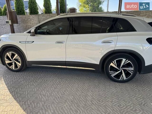 Белый Фольксваген ID.6 Crozz, объемом двигателя 0 л и пробегом 23 тыс. км за 32000 $, фото 2 на Automoto.ua