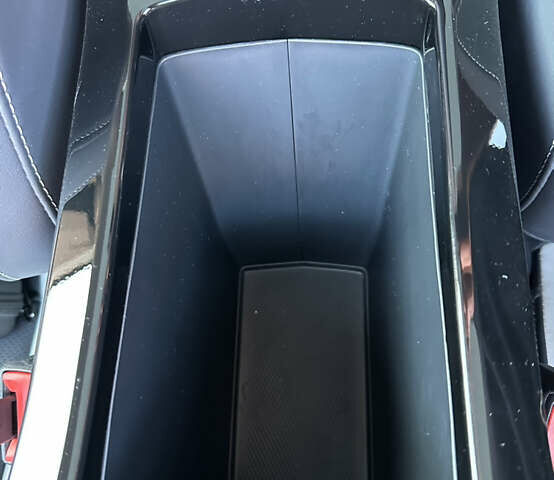 Белый Фольксваген ID.6 Crozz, объемом двигателя 0 л и пробегом 41 тыс. км за 34000 $, фото 51 на Automoto.ua