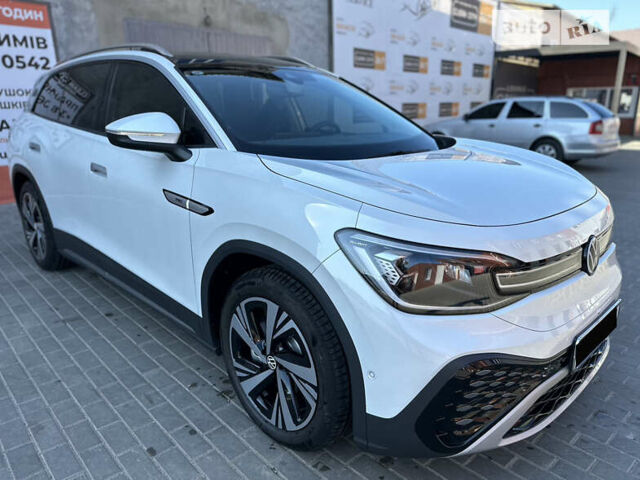 Белый Фольксваген ID.6 Crozz, объемом двигателя 0 л и пробегом 41 тыс. км за 34000 $, фото 3 на Automoto.ua