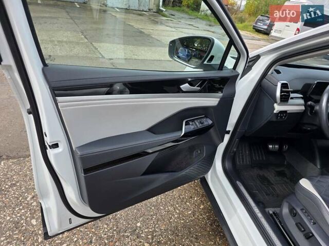 Белый Фольксваген ID.6 Crozz, объемом двигателя 0 л и пробегом 25 тыс. км за 31500 $, фото 37 на Automoto.ua