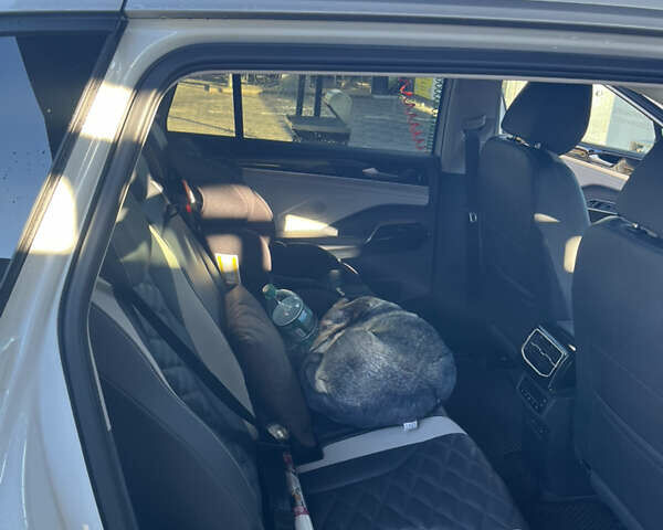 Белый Фольксваген ID.6 Crozz, объемом двигателя 0 л и пробегом 18 тыс. км за 26700 $, фото 17 на Automoto.ua