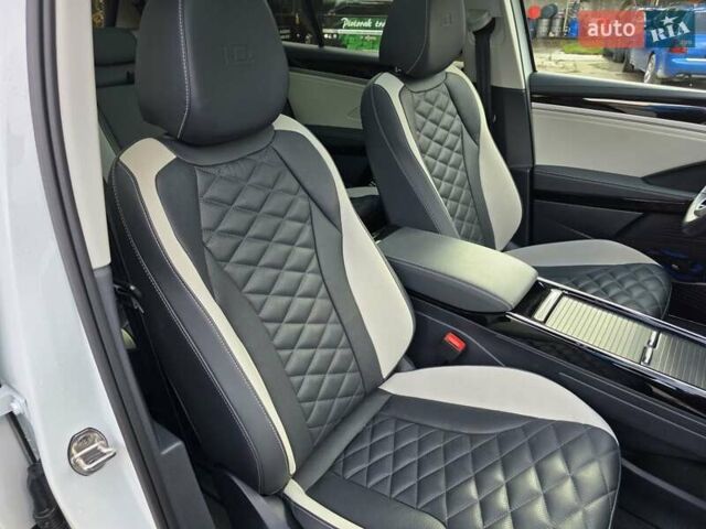 Белый Фольксваген ID.6 Crozz, объемом двигателя 0 л и пробегом 25 тыс. км за 31500 $, фото 17 на Automoto.ua