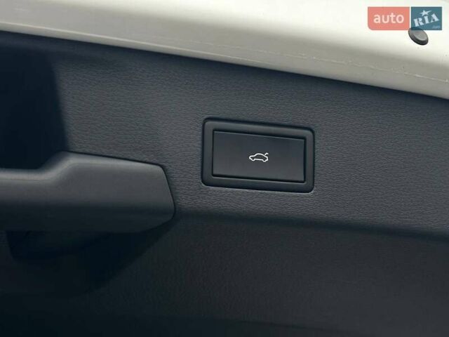 Білий Фольксваген ID.6 Crozz, об'ємом двигуна 0 л та пробігом 22 тис. км за 28497 $, фото 43 на Automoto.ua