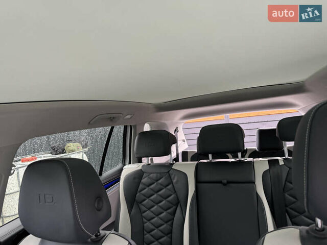 Белый Фольксваген ID.6 Crozz, объемом двигателя 0 л и пробегом 33 тыс. км за 30000 $, фото 15 на Automoto.ua