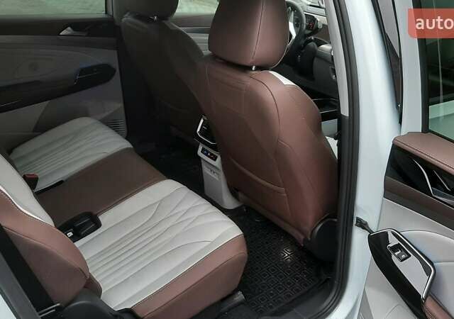 Білий Фольксваген ID.6 Crozz, об'ємом двигуна 0 л та пробігом 25 тис. км за 32000 $, фото 15 на Automoto.ua