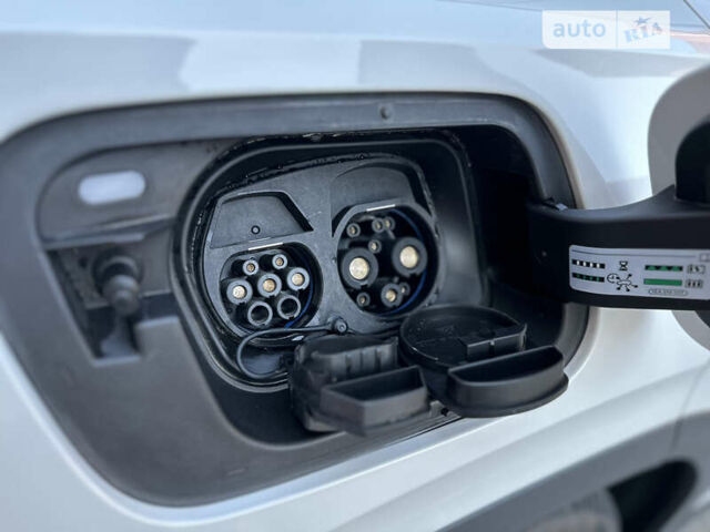 Белый Фольксваген ID.6 Crozz, объемом двигателя 0 л и пробегом 41 тыс. км за 34000 $, фото 18 на Automoto.ua