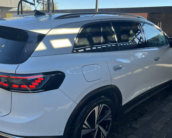 Белый Фольксваген ID.6 Crozz, объемом двигателя 0 л и пробегом 18 тыс. км за 26700 $, фото 3 на Automoto.ua