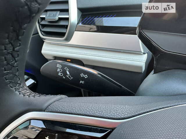 Белый Фольксваген ID.6 Crozz, объемом двигателя 0 л и пробегом 41 тыс. км за 34000 $, фото 46 на Automoto.ua