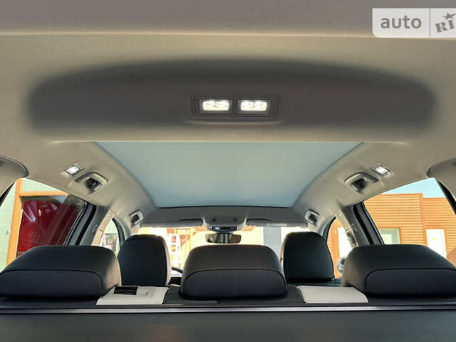 Белый Фольксваген ID.6 Crozz, объемом двигателя 0 л и пробегом 41 тыс. км за 34000 $, фото 65 на Automoto.ua