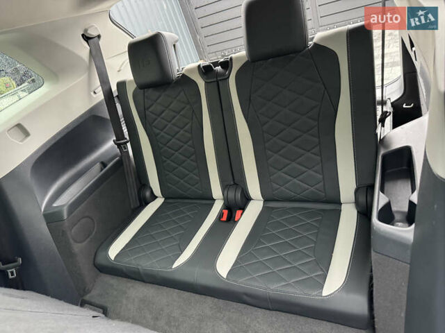 Белый Фольксваген ID.6 Crozz, объемом двигателя 0 л и пробегом 33 тыс. км за 30000 $, фото 14 на Automoto.ua