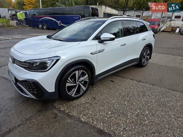 Белый Фольксваген ID.6 Crozz, объемом двигателя 0 л и пробегом 25 тыс. км за 31500 $, фото 32 на Automoto.ua
