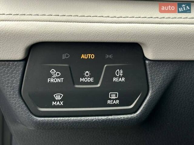 Білий Фольксваген ID.6 Crozz, об'ємом двигуна 0 л та пробігом 22 тис. км за 28497 $, фото 25 на Automoto.ua