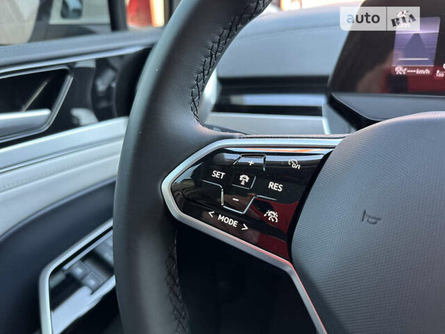 Белый Фольксваген ID.6 Crozz, объемом двигателя 0 л и пробегом 41 тыс. км за 34000 $, фото 87 на Automoto.ua