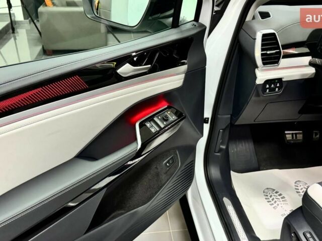 купити нове авто Фольксваген ID.6 Crozz 2024 року від офіційного дилера E-SKM Житомир Фольксваген фото
