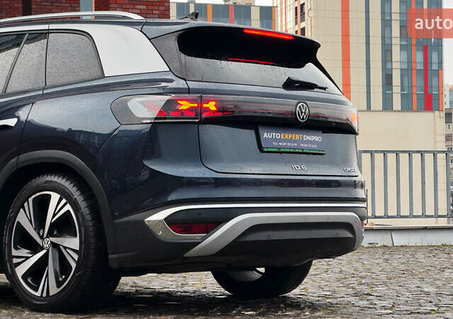 Синий Фольксваген ID.6 Crozz, объемом двигателя 0 л и пробегом 76 тыс. км за 26500 $, фото 4 на Automoto.ua