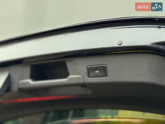 Синий Фольксваген ID.6 Crozz, объемом двигателя 0 л и пробегом 61 тыс. км за 29500 $, фото 32 на Automoto.ua