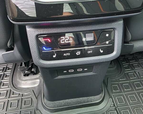 Синій Фольксваген ID.6 Crozz, об'ємом двигуна 0 л та пробігом 22 тис. км за 34500 $, фото 39 на Automoto.ua