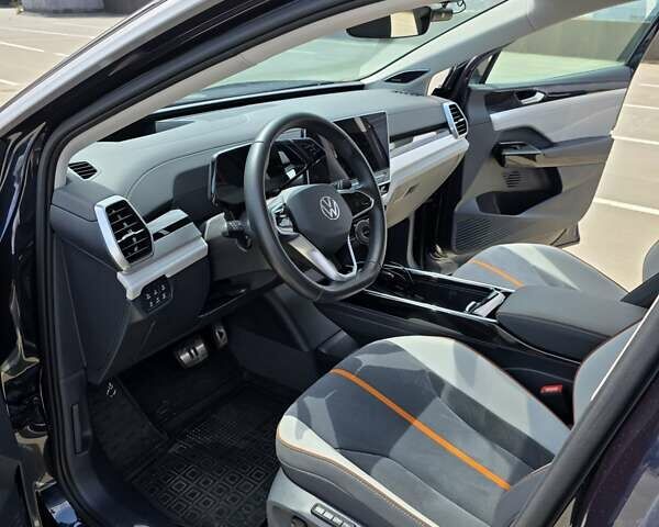 Синій Фольксваген ID.6 Crozz, об'ємом двигуна 0 л та пробігом 22 тис. км за 34500 $, фото 16 на Automoto.ua