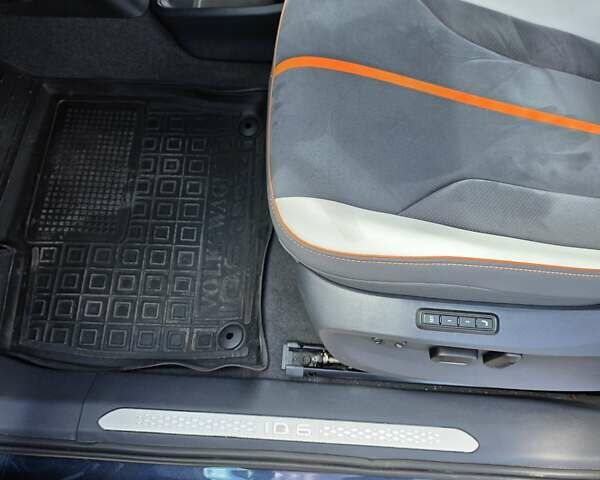 Синій Фольксваген ID.6 Crozz, об'ємом двигуна 0 л та пробігом 22 тис. км за 34500 $, фото 23 на Automoto.ua