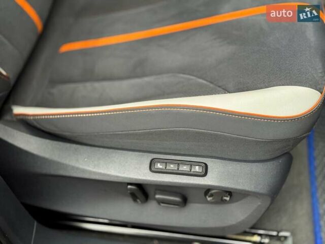 Синий Фольксваген ID.6 Crozz, объемом двигателя 0 л и пробегом 61 тыс. км за 29500 $, фото 31 на Automoto.ua