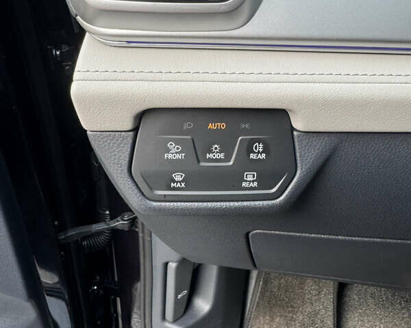 Синий Фольксваген ID.6 Crozz, объемом двигателя 0 л и пробегом 39 тыс. км за 27500 $, фото 32 на Automoto.ua