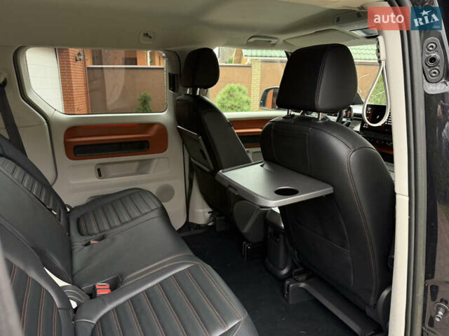 Чорний Фольксваген I.D. Buzz, об'ємом двигуна 0 л та пробігом 55 тис. км за 25400 $, фото 72 на Automoto.ua