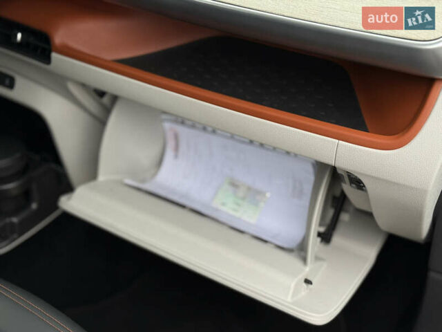 Чорний Фольксваген I.D. Buzz, об'ємом двигуна 0 л та пробігом 55 тис. км за 25400 $, фото 47 на Automoto.ua