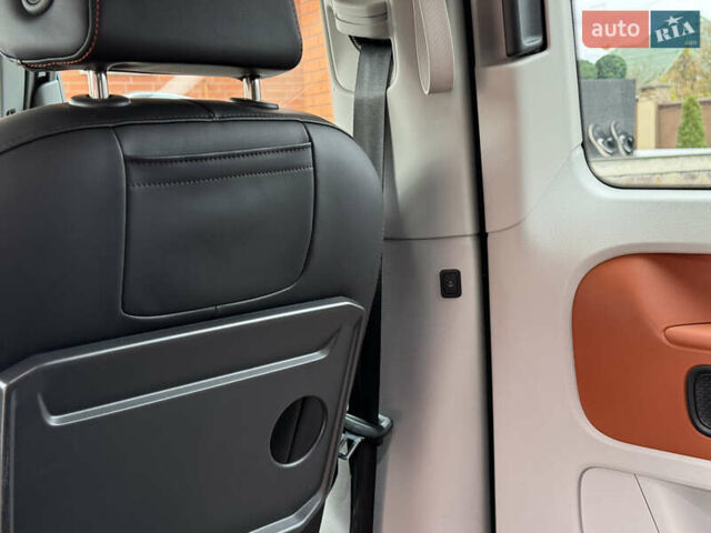 Чорний Фольксваген I.D. Buzz, об'ємом двигуна 0 л та пробігом 55 тис. км за 25400 $, фото 83 на Automoto.ua