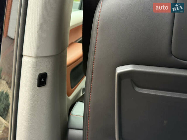 Чорний Фольксваген I.D. Buzz, об'ємом двигуна 0 л та пробігом 55 тис. км за 25400 $, фото 82 на Automoto.ua