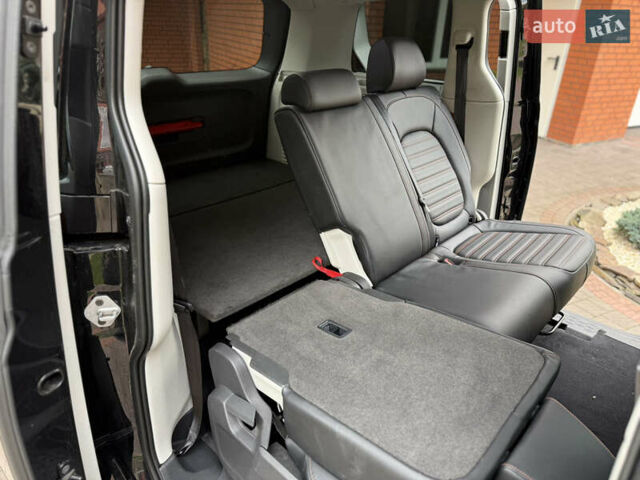 Чорний Фольксваген I.D. Buzz, об'ємом двигуна 0 л та пробігом 55 тис. км за 25400 $, фото 75 на Automoto.ua