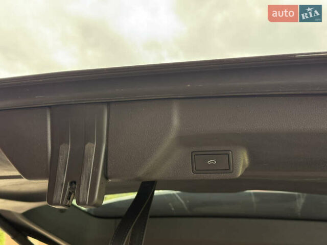 Чорний Фольксваген I.D. Buzz, об'ємом двигуна 0 л та пробігом 55 тис. км за 25400 $, фото 91 на Automoto.ua